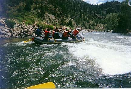 raft1.jpg (32517 bytes)